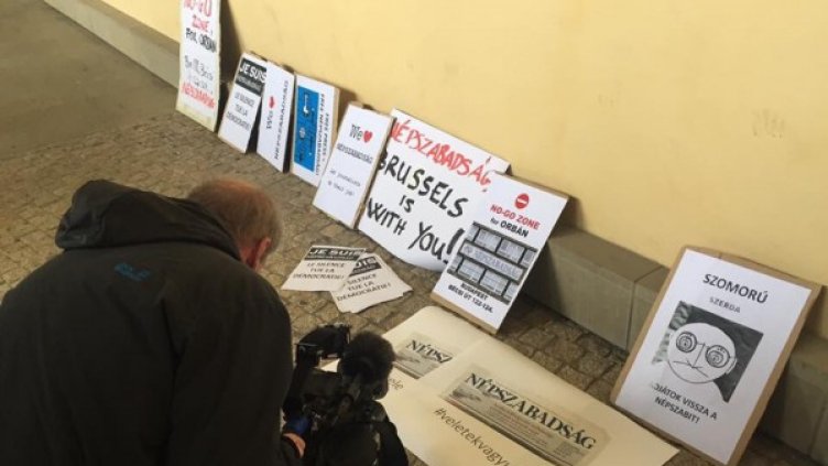 Орбан е опасен, защото е модел за много политици