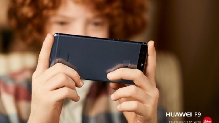 Преоткрий смартфон фотографията с Huawei P9 в синьо