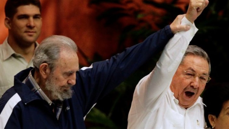 Фидел и Раул Кастро. Снимка: архив, Reuters