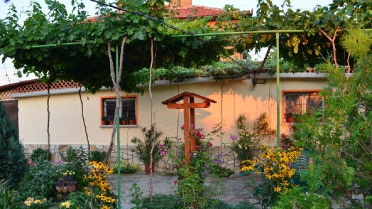 Жена от карловско село спечели екскурзия до най-голямата ботаническа градина в света от конкурса на HomeMax