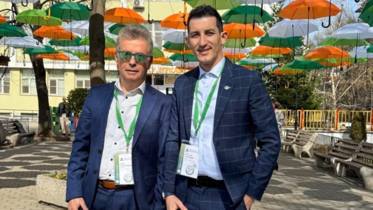 Asen Alexandrov, Facebook