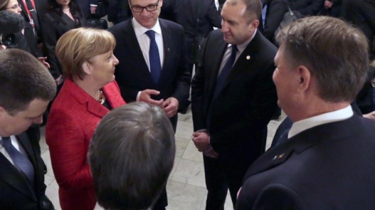 Президентът Радев разговаря с европейски лидери. Снимка: БТА