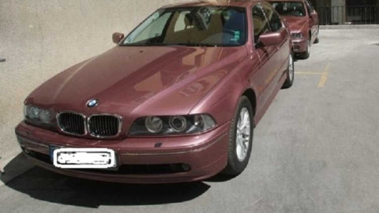 Розовите BMW-та на МО. Снимка: Монитор