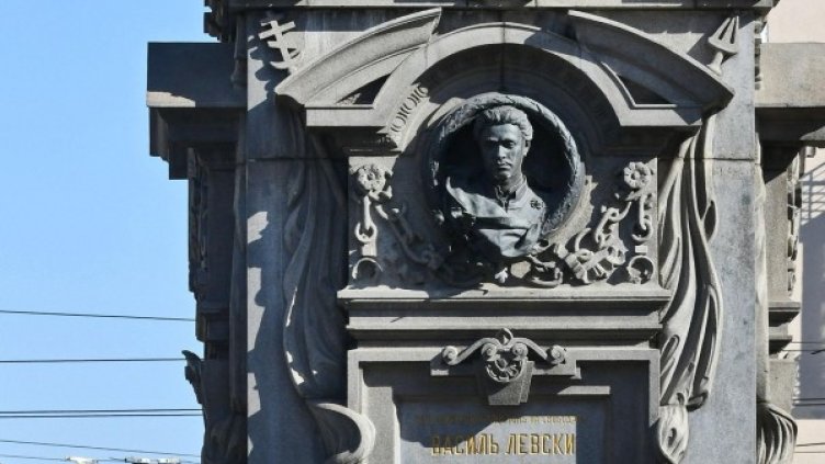 Паметникът на Апостола в София. Снимка: архив, Булфото