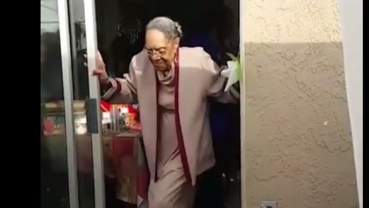 Снимка: Кадър от YouTube