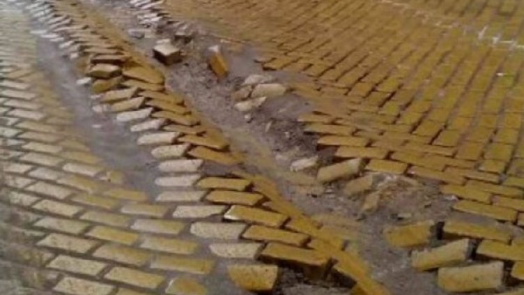 "Цар Освободител" &ndash; пешеходен! Жълтите павета пред разпад