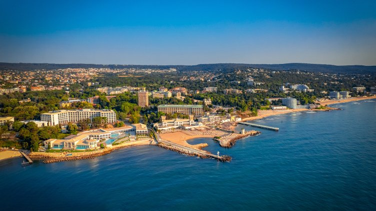 Празнуваме 21 май с литургия и с благодарност към нашите гости