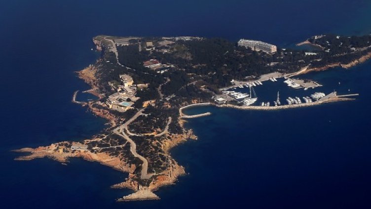 Гърция привлича купувачи на имоти с виза