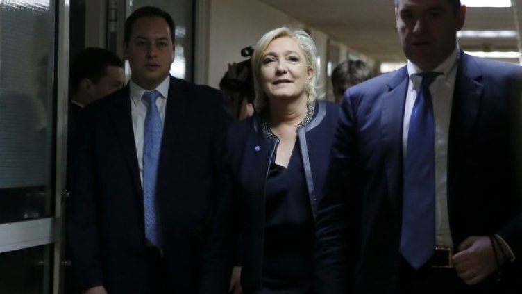 Марин льо Пен пристига в Държавната дума. Снимка: Reuters