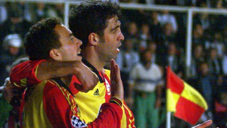 Шукур и Ердем в годините, когато бележеха за Галатасарай. Снимка: Reuters