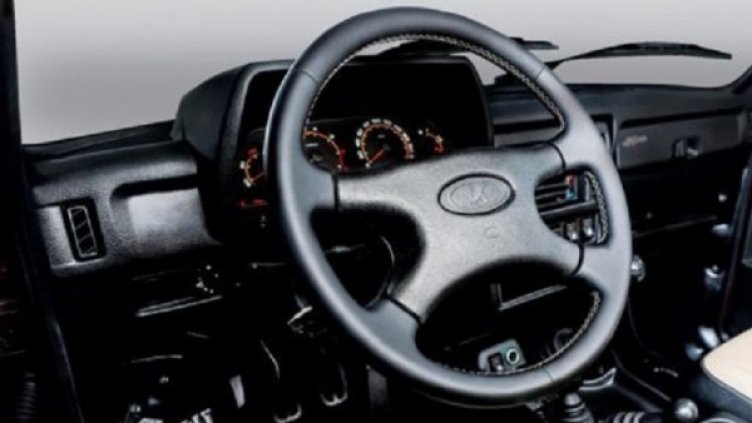 Една легенда на 40 г.: АвтоВАЗ представи юбилейната Lada