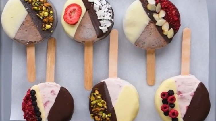 Снимки: Facebook