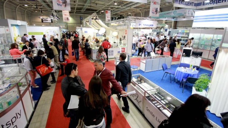 Медицински продукти от три континента на Булмедика/Булдентал