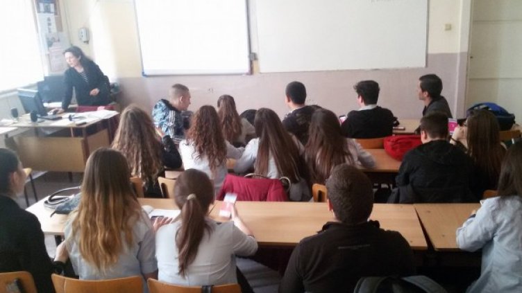 Снимка: Варненската търговска гимназия