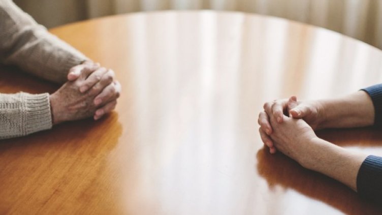 Заралия на зор! 82-годишен дядо се разведе... за 6-и път!