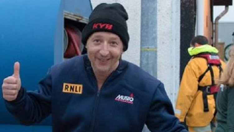 Спасеният Иван Дойчев. Снимка: "Труд"