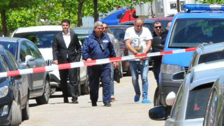 Полиция отвежда килъра Драгомиров. Снимка: Булфото