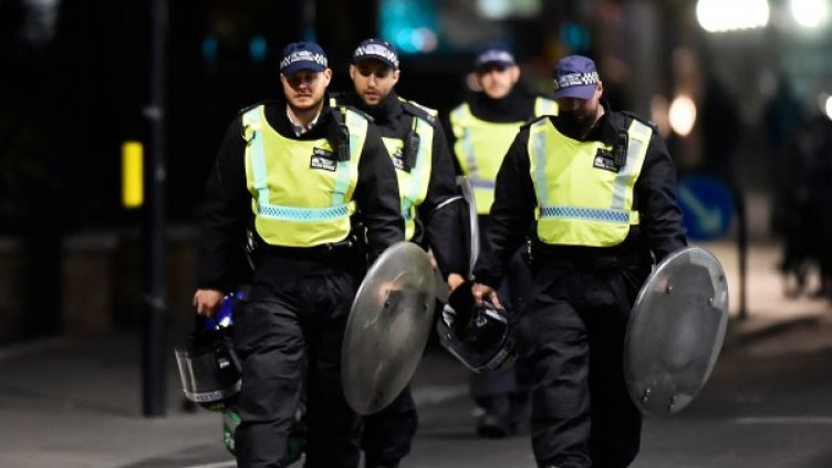 Перверзната игра на Запада: Да откърмиш убийци