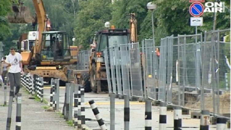 Ров до ров - партизанска пътека: Школо откъснато от ремонт