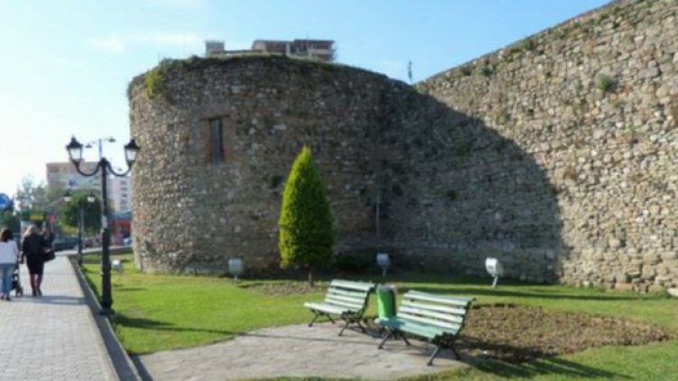 Крепостната стена в Елбасан Снимка: Facebook