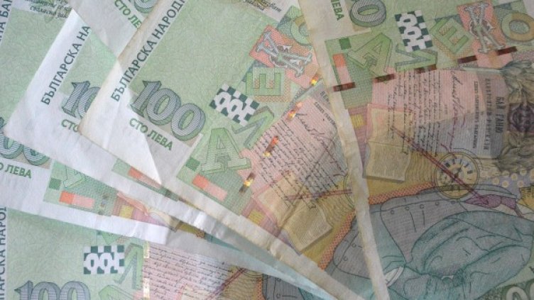 Ограничаването на кешовите разплащания срещна отпор в НС