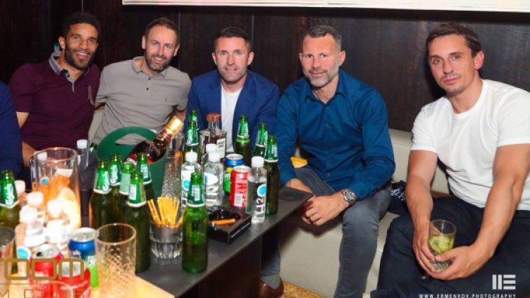 facebook.com/bedroomclub