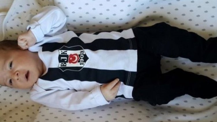 Местан – горд дядо! Баба Дениз се хвали със снимки