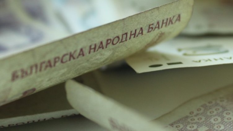Плащаме в кеш до 1000 лева? Ще затрудни и бизнес, и граждани!