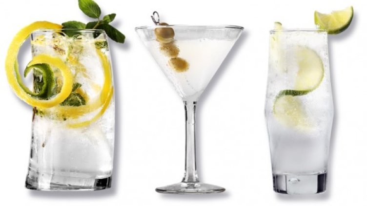 Скок в търсенето на джин, жените пак водят