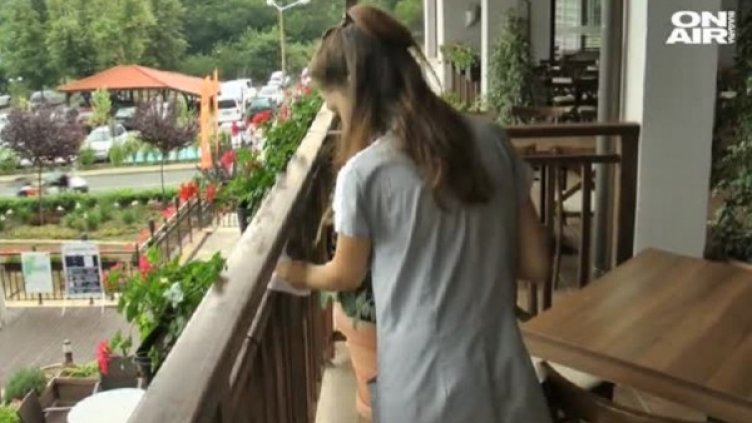 Рускини, украинки... кипи камериерски труд в Созопол