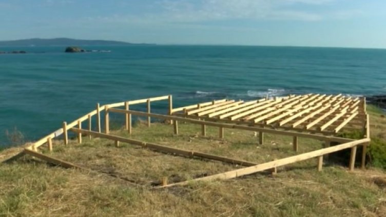 Дървената скара на скалите до Мидения плаж в Лозенец. Кадър: Bulgaria ON AIR