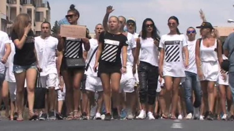 Акция "Тиишина" предизвика протест в Слънчев бряг. Снимка: Bulgaria ON AIR