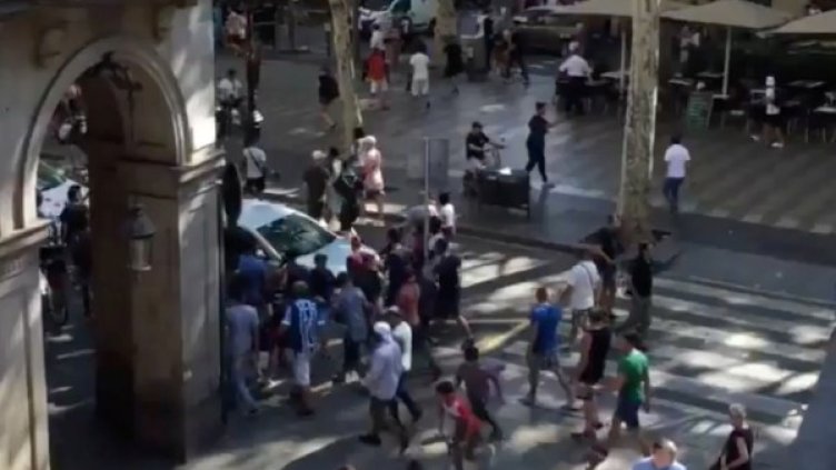 ИД е отговорна за ада в Барселона. Испания отвърна: Няма да ни сплашат!