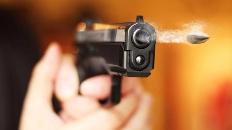 Новините Dnes: 6-годишен стрелец и 53-годишна стриптизьорка