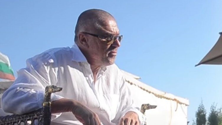 Марешки, пародийно: "Спря" купон на плаж, досущ Симеонов