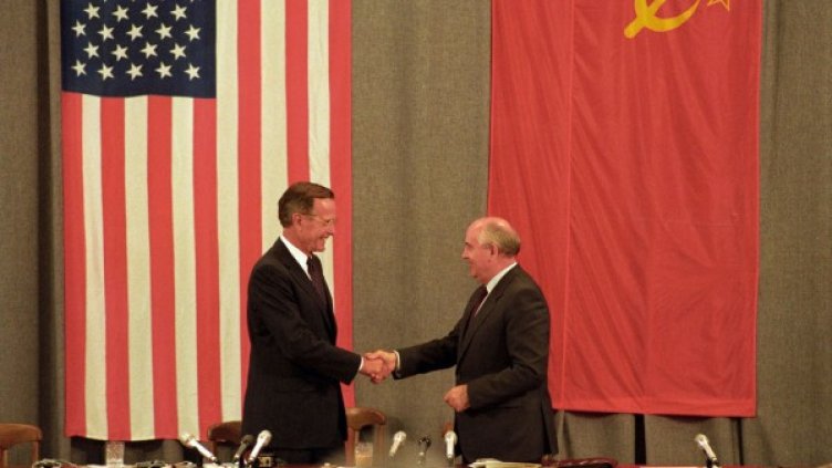 Джордж Буш и Михаил Горбачов. Снимка: архив, Reuters