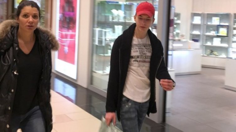 Кали със сина си Георги. Снимка: Facebook