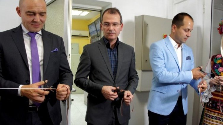 От ляво надясно: Мирослав Петров, Георги Арабаджиев, Калин Каменов