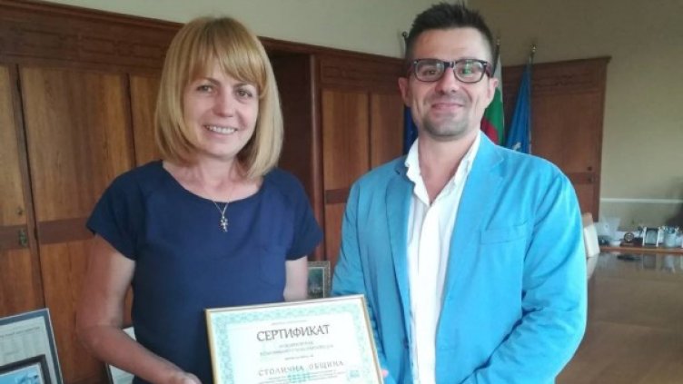 Кметът на София също подкрепя кампанията. Снимка: ДНК