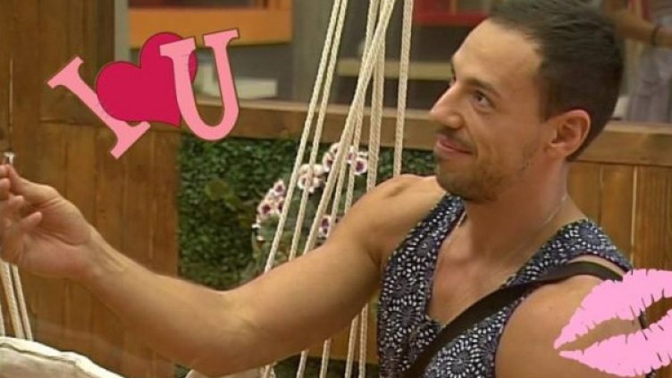 Дани дава пръстена. Колаж: VIP Brother