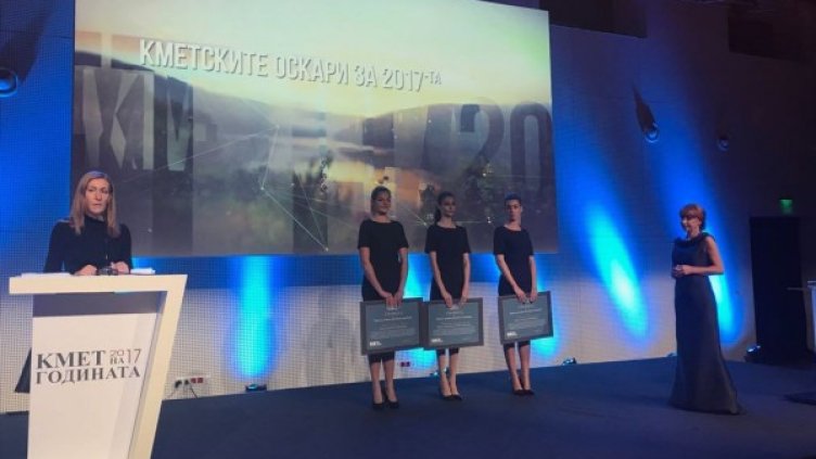 Ангелкова: 7,5 млн. туристи посрещнахме до септември 2017-а