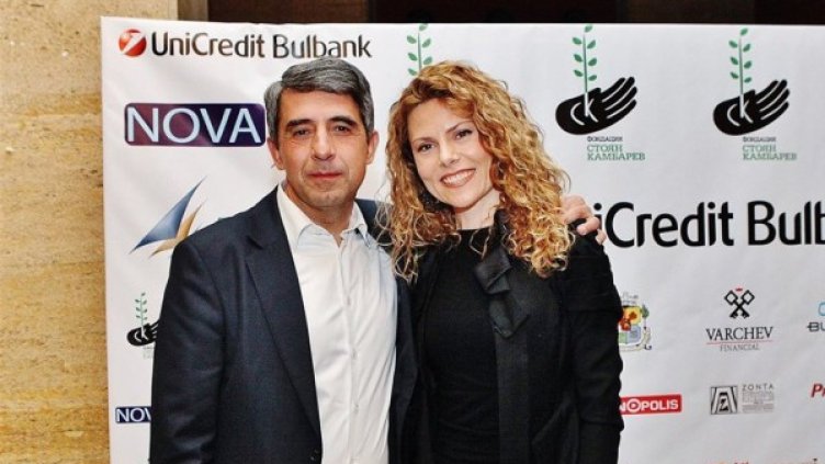 Росен Плевнелиев и Деси Банова на Наградите &rdquo;Стоян Камбарев&rdquo; през април. Снимка: Хайлайф