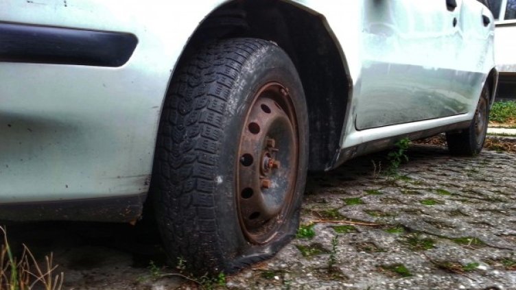 Изоставените брички: Стотици отиват за старо желязо във Варна