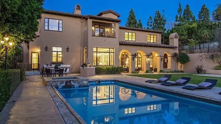 Снимка: Crisnet