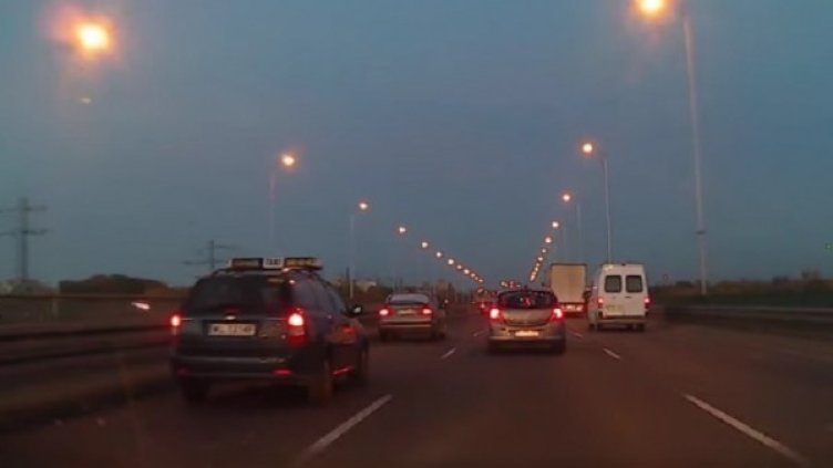 Снимка и видео: YouTube