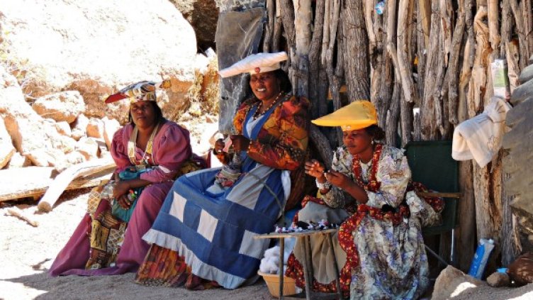 Жени, представителки на Хереро; Снимка: visualhunt.com