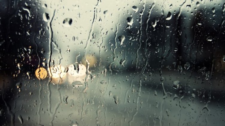 Капризите на времето: Уж топло, пък с облаци и дъжд