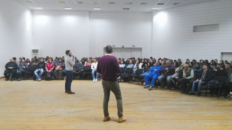 Снимка: Сдружение "Българска история" и ЗАД "Армеец"
Снимка: Сдружение "Българска история" и ЗАД "Армеец"