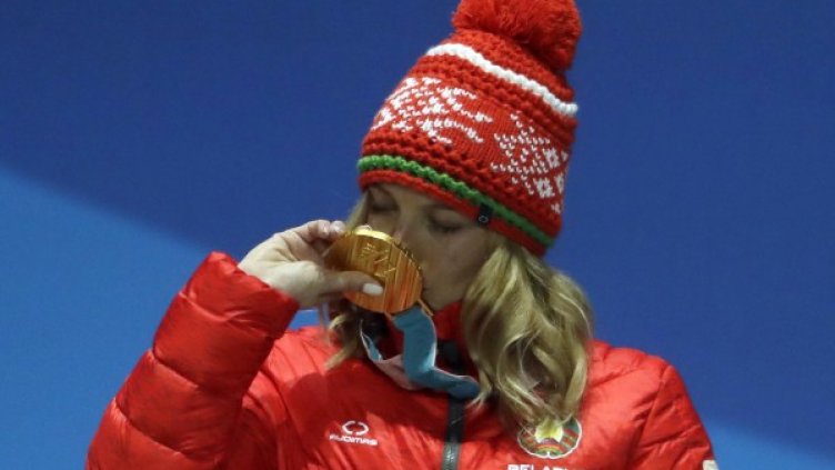 Хана Хускова от Беларус с медала си Снимка: БTA