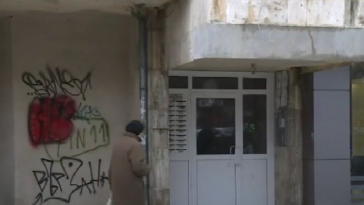 Майка с две деца, без доходи, без мъж... От добро ли ги е оставила гладни?